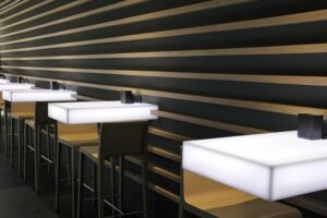 HIMACS Lights up the New Cervecería Islia Bar; Design: FP1 Interiorismo; Zpracovatel: Carpintería Ramón García S.L